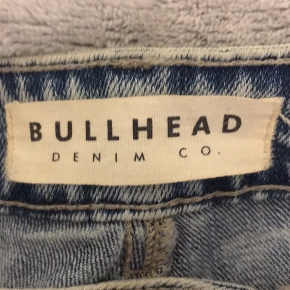 Jeans - Picture 2 of 3